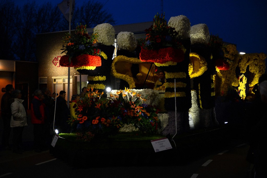 ../Images/Bloemencorso 2015 176.jpg